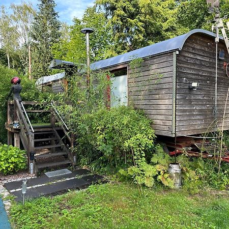 Hotel Zirkuswagen Im Gruenen Quickborn  Exterior foto